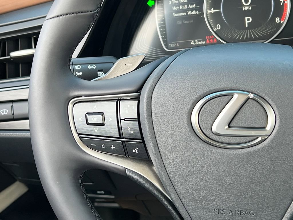 New 2025 Lexus ES 350 w/ Premium Package image 16
