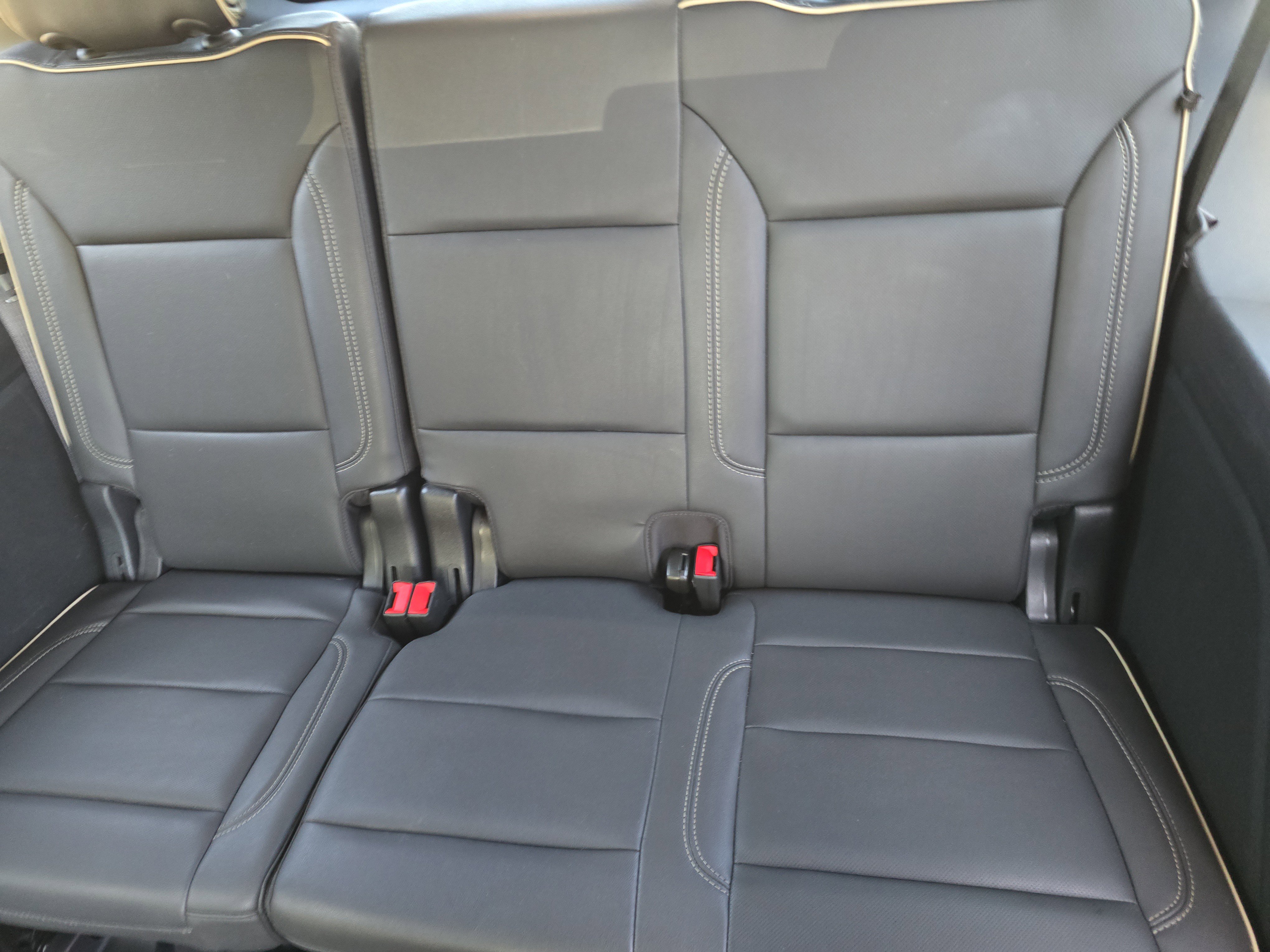 Used 2023 GMC Yukon SLT w/ SLT Luxury Package AWD/4WD image 18