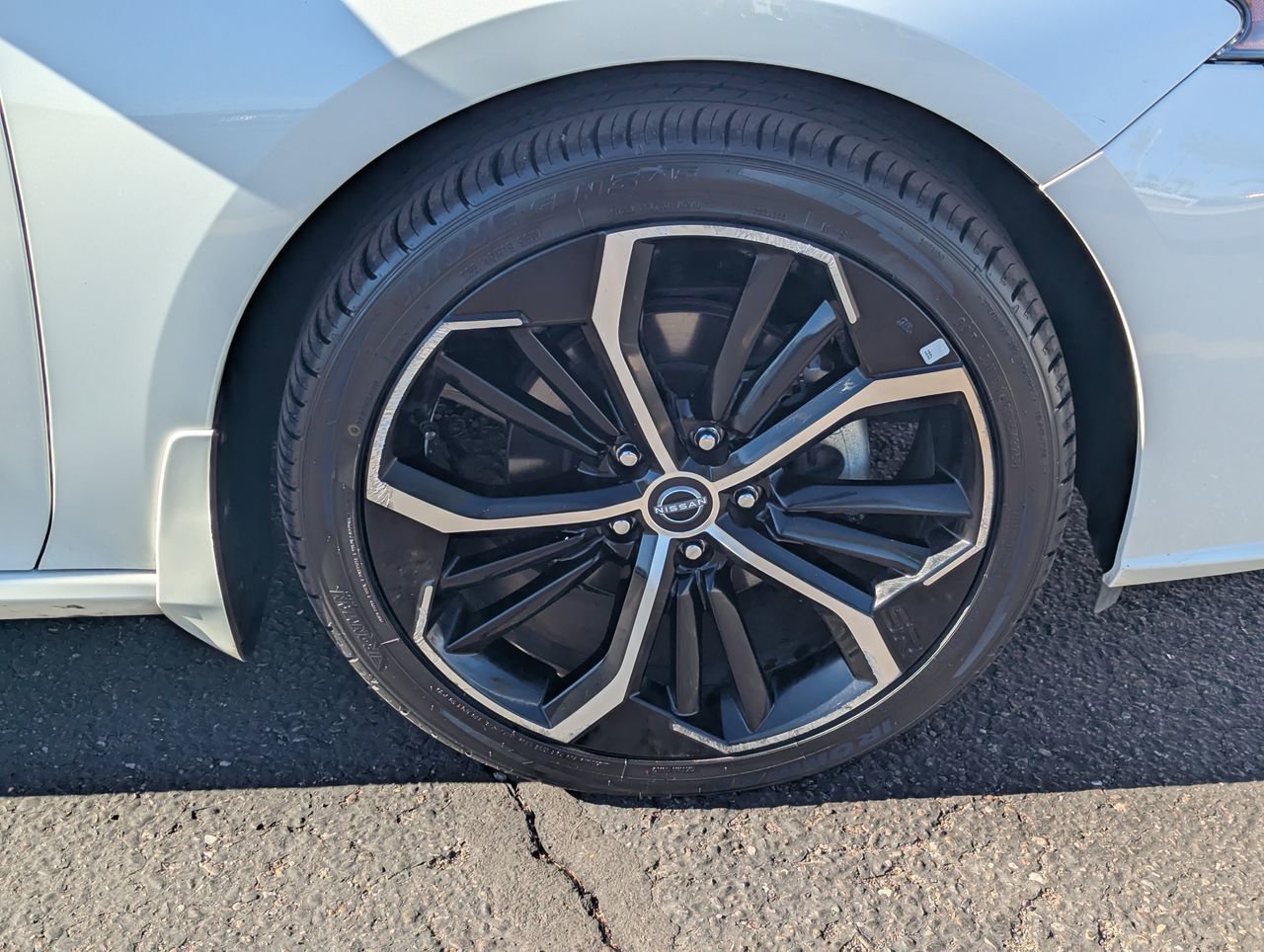 Certified 2025 Nissan Altima 2.5 SR image 13