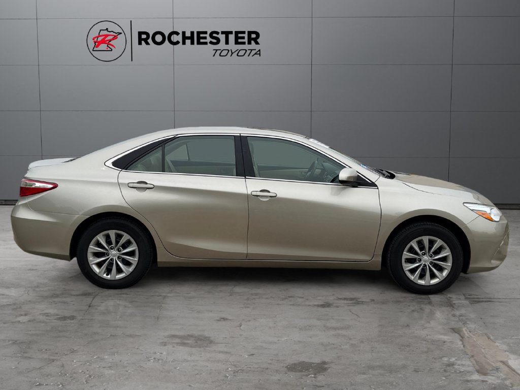 Certified 2017 Toyota Camry LE FWD image 6