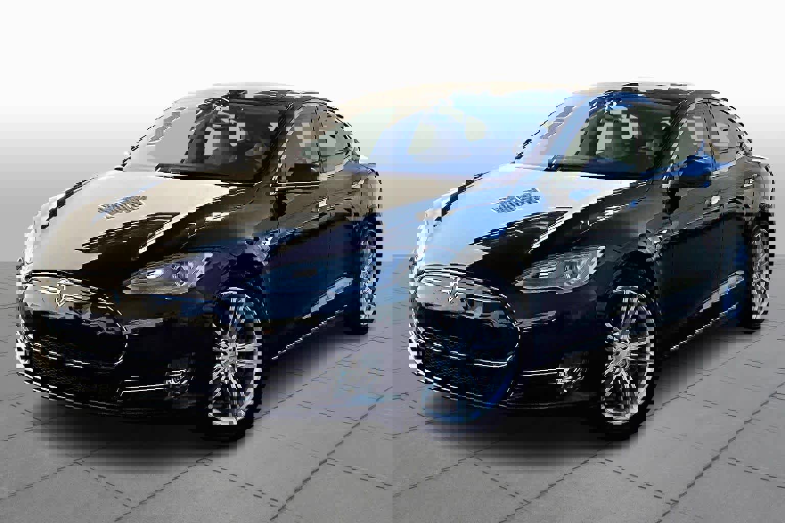 Used 2013 Tesla Model S Performance image 1