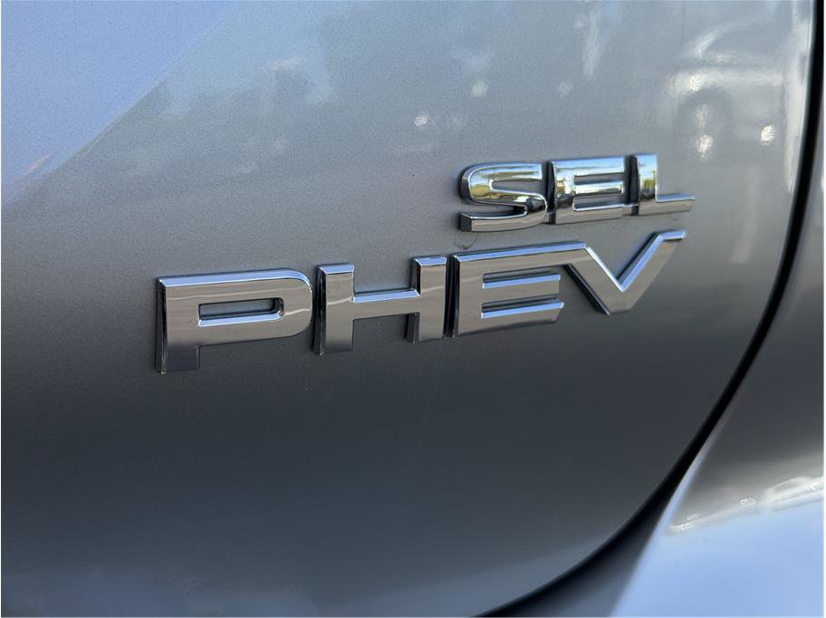 Used 2025 Mitsubishi Outlander 4WD Plug-In Hybrid image 26
