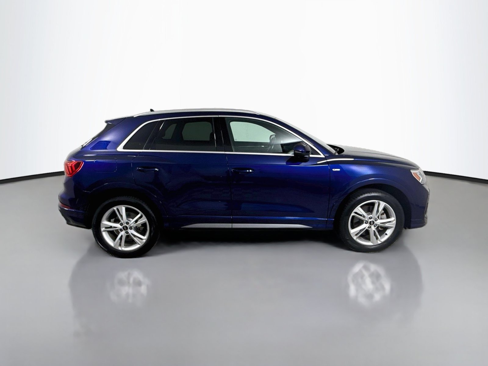 Certified 2024 Audi Q3 2.0T Premium Plus AWD/4WD image 8