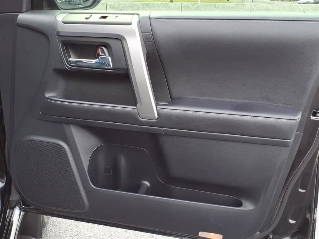 Used 2023 Toyota 4Runner Limited image 10