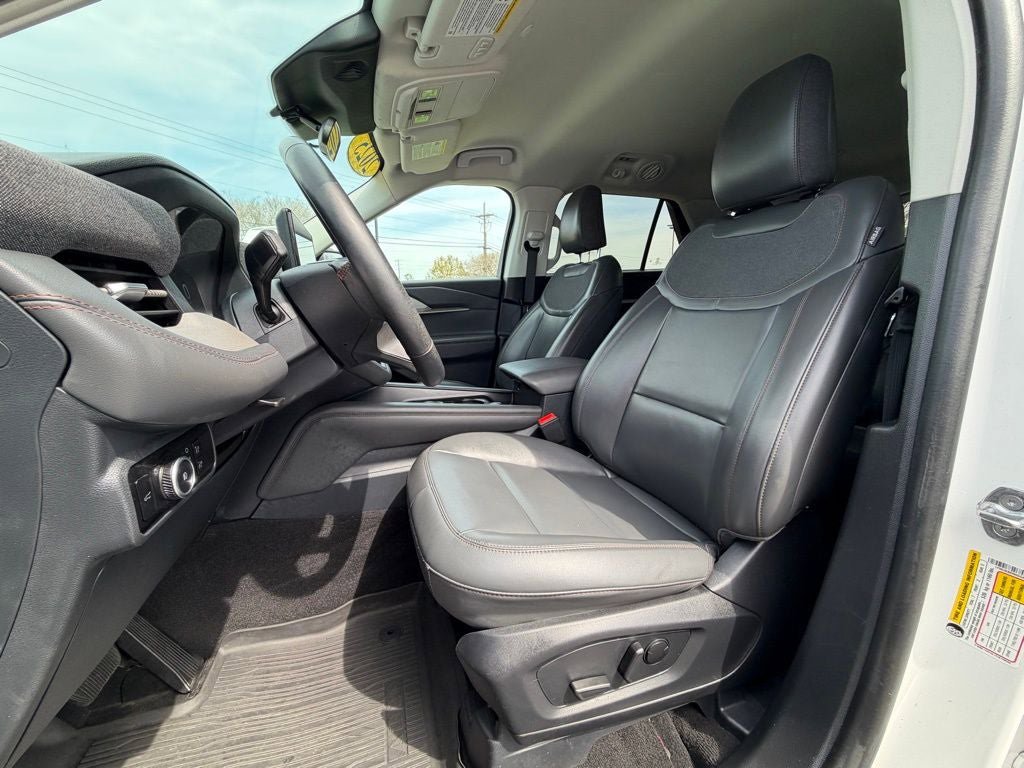 Certified 2025 Ford Explorer Active w/ Active Comfort Package image 25