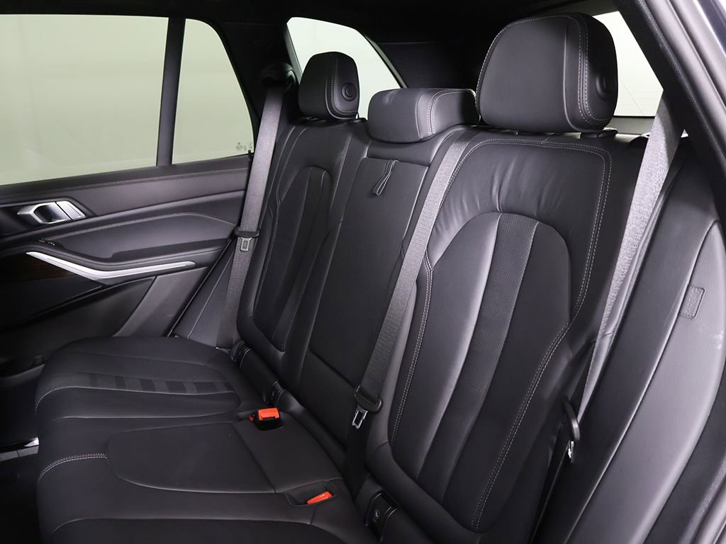 Used 2021 BMW X5 xDrive40i w/ Premium Package 2 image 32