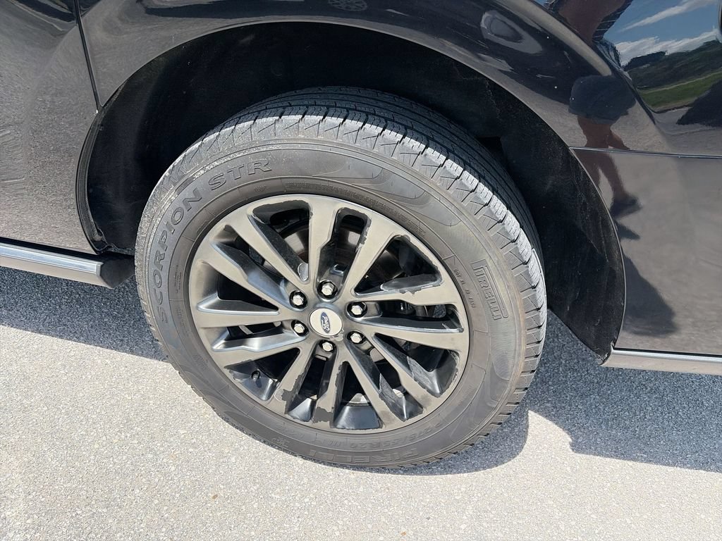 Used 2020 Ford Expedition Max Limited RWD image 34