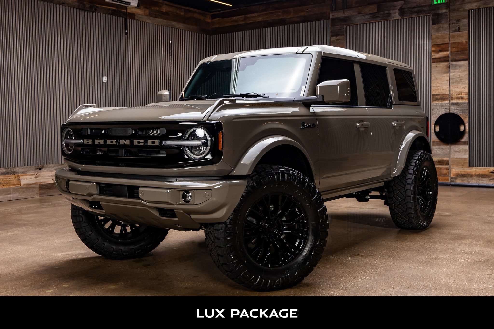 Used 2026 Ford Bronco Outer Banks AWD/4WD image 5
