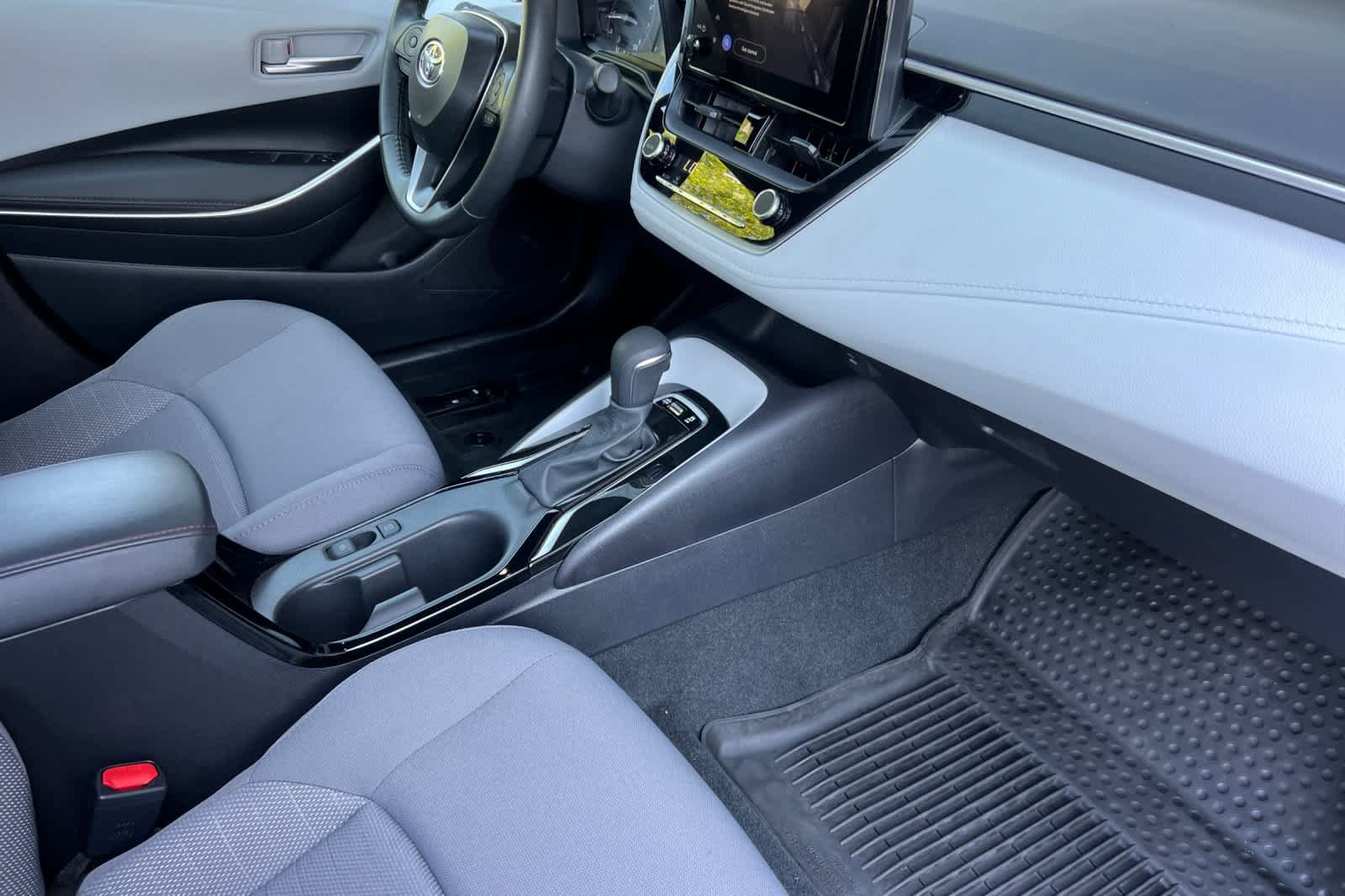 Certified 2025 Toyota Corolla SE w/ Convenience Package FWD image 15