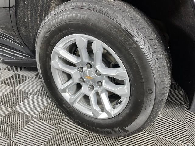 Used 2025 Chevrolet Tahoe LT AWD/4WD image 15