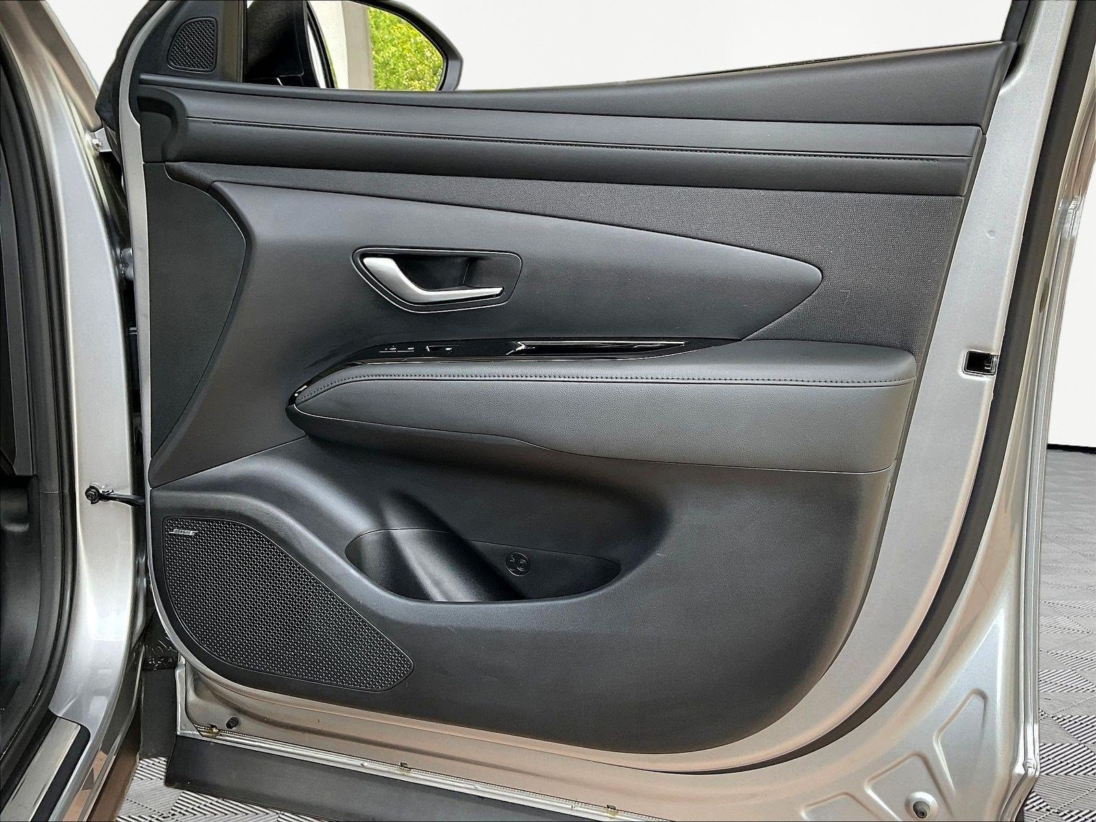 Used 2025 Hyundai Tucson Limited FWD image 28