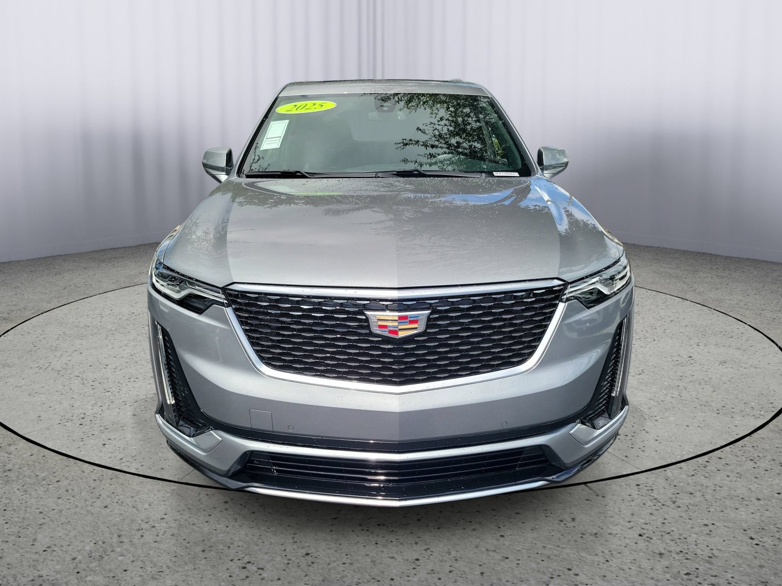 Used 2025 Cadillac XT6 Luxury FWD image 6