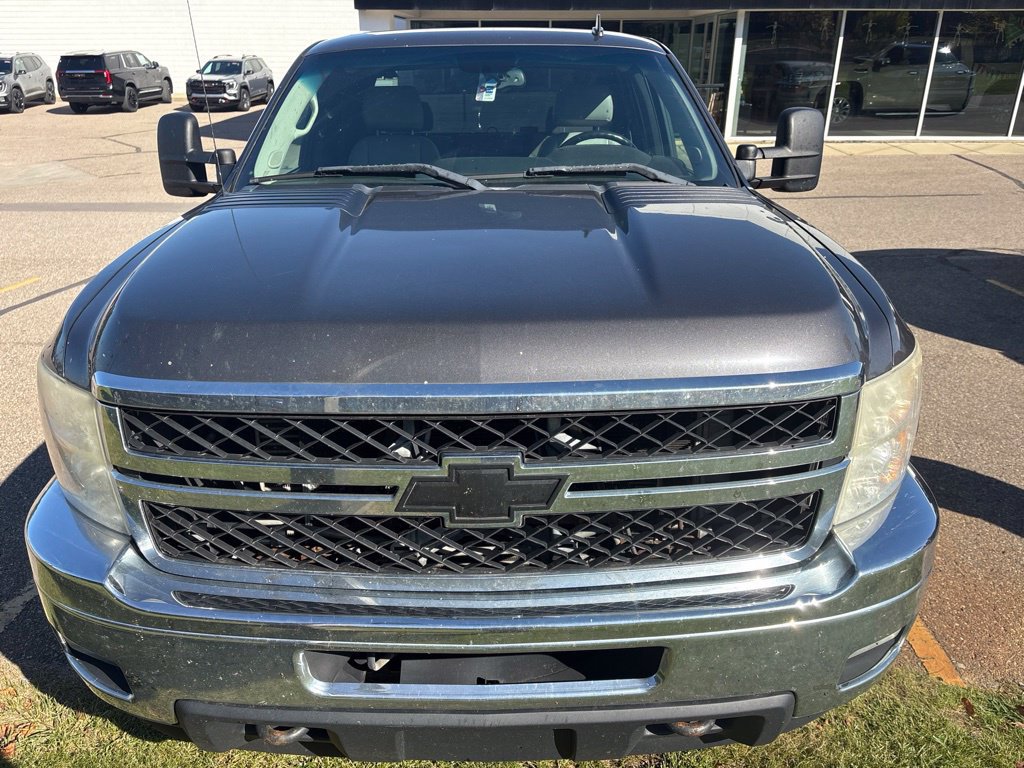 Used 2011 Chevrolet Silverado 2500 LT w/ Interior Plus Package AWD/4WD image 2