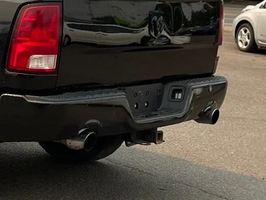 Used 2015 RAM 1500 Classic SLT w/ SLT Plus D￩cor Group image 4