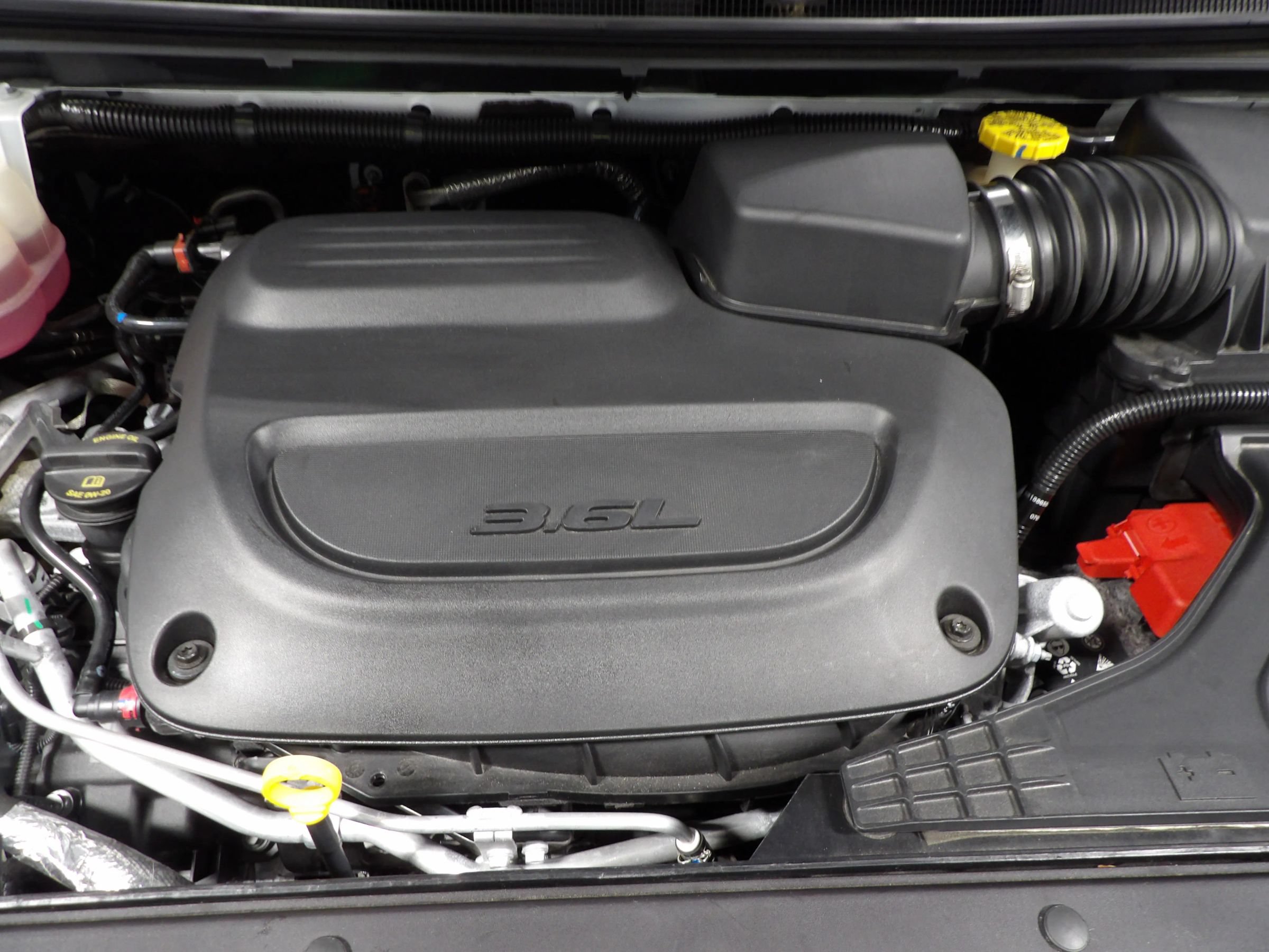 Used 2025 Chrysler Pacifica Select FWD image 26
