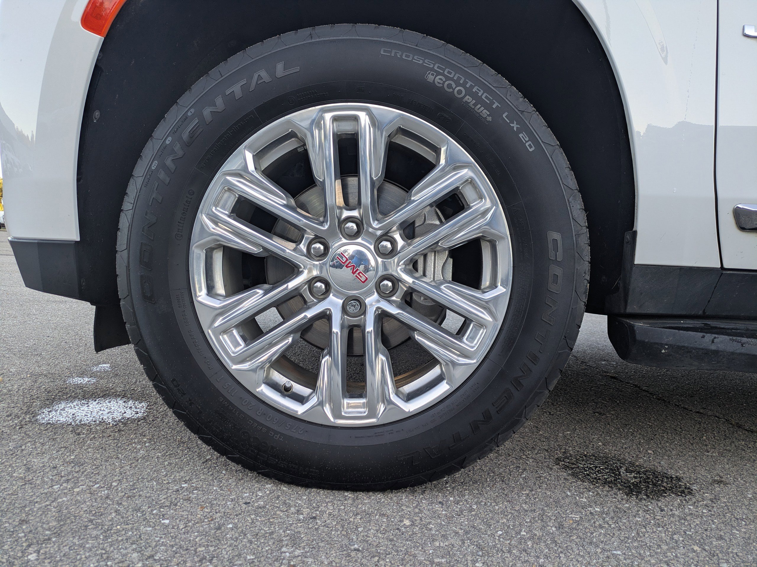 Used 2022 GMC Yukon SLT w/ SLT Premium Package image 10