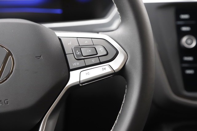 Used 2023 Volkswagen Tiguan SE image 22