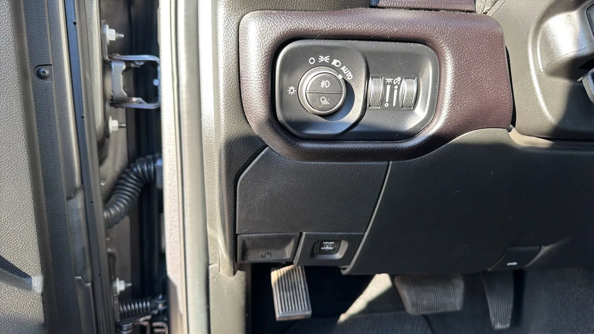 Used 2023 RAM 3500 Laramie AWD/4WD image 66