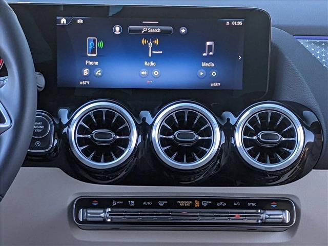 Certified 2025 Mercedes-Benz GLA 250 4MATIC image 13