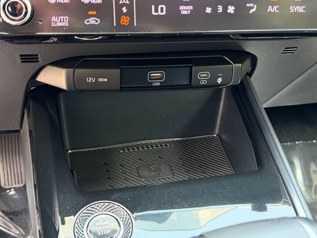 Certified 2023 Kia Niro EX FWD image 24