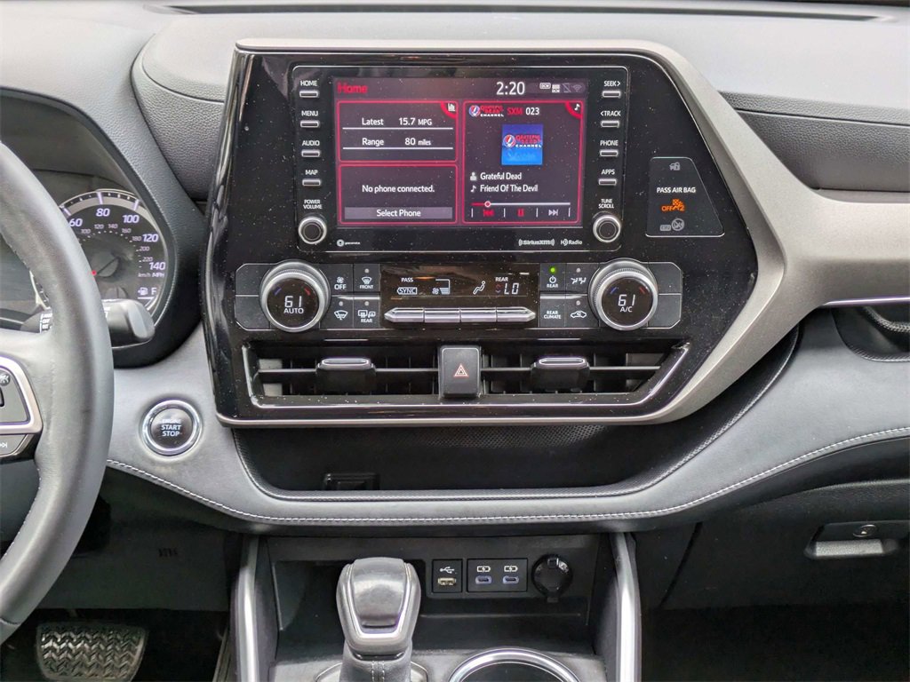 Used 2022 Toyota Highlander LE image 18