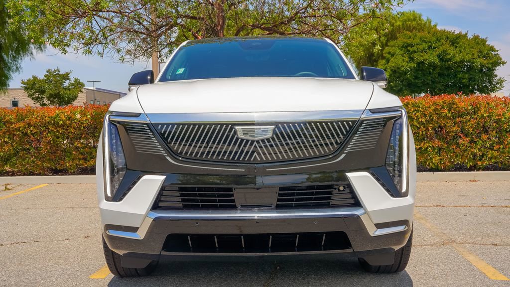 New 2025 Cadillac Escalade IQ Luxury 2 image 4