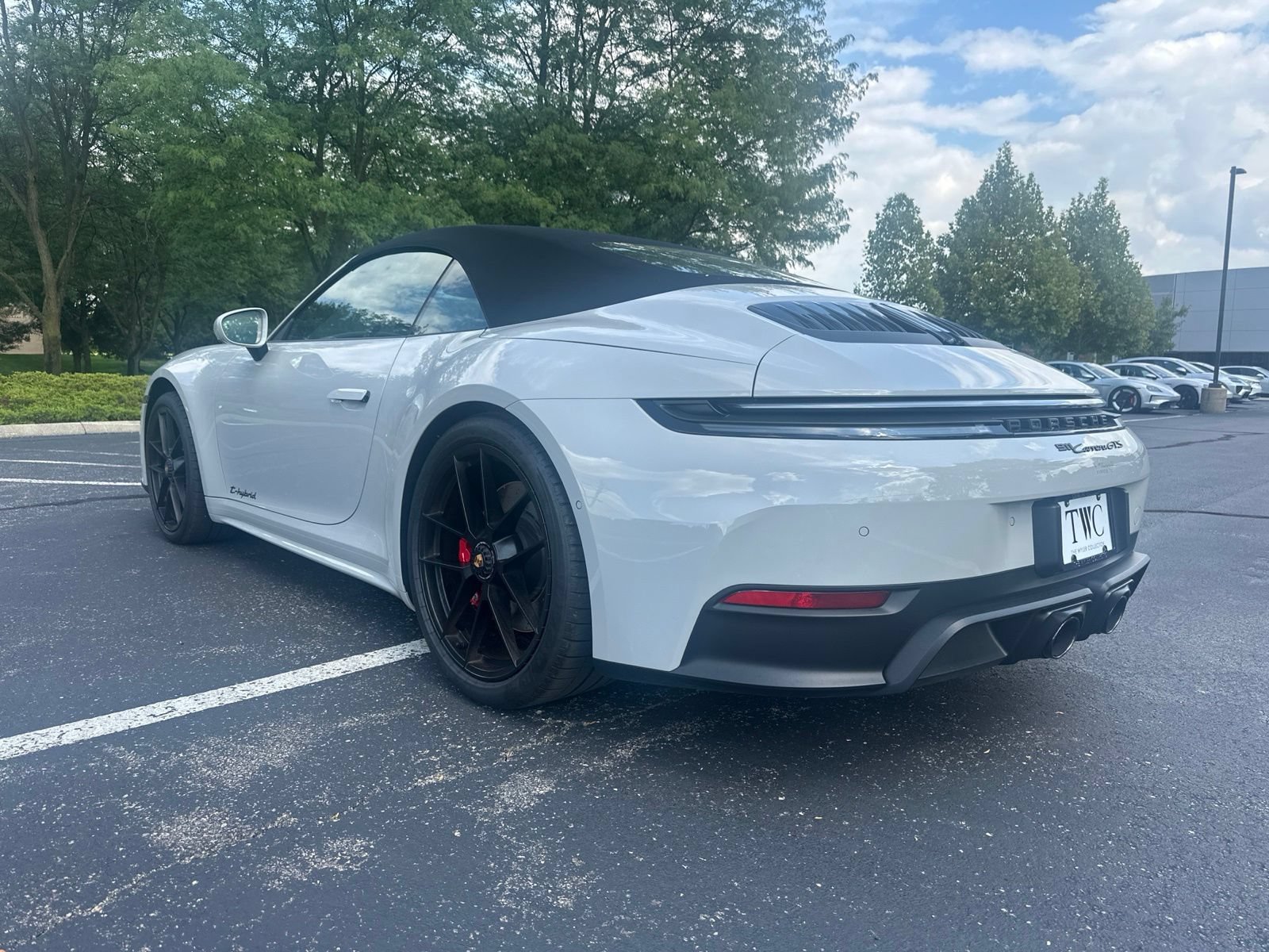 Used 2026 Porsche 911 Carrera GTS RWD image 3