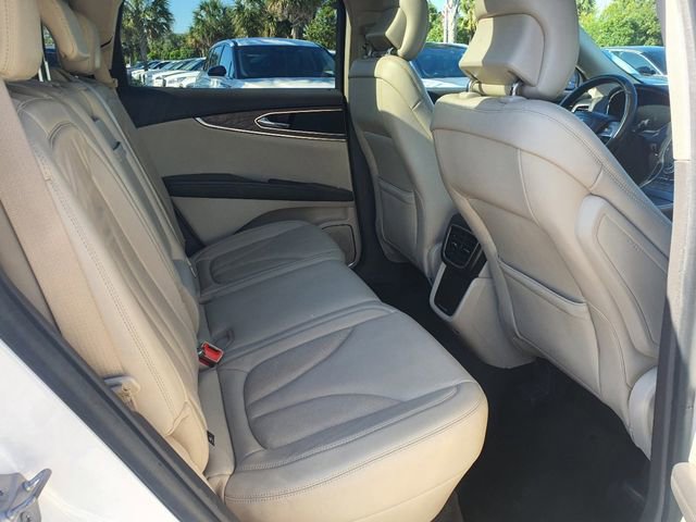 Used 2019 Lincoln Nautilus Select image 27