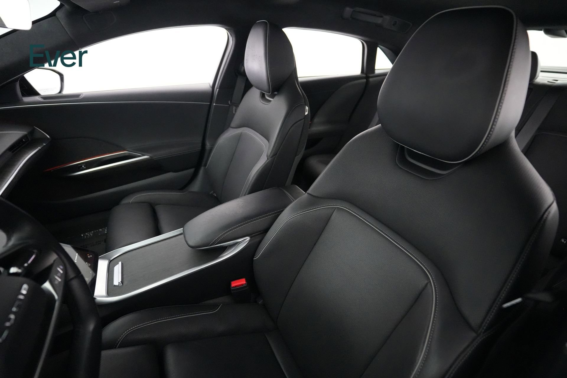 Used 2023 Lucid Air Touring AWD/4WD image 4