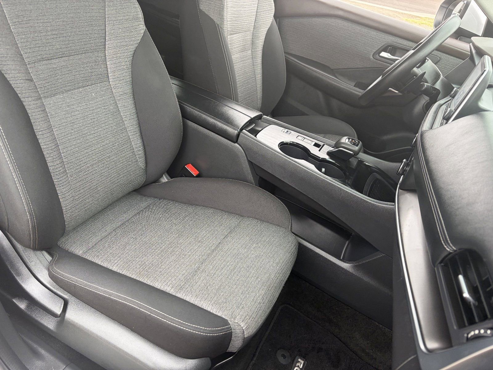 Certified 2023 Nissan Rogue SV image 11