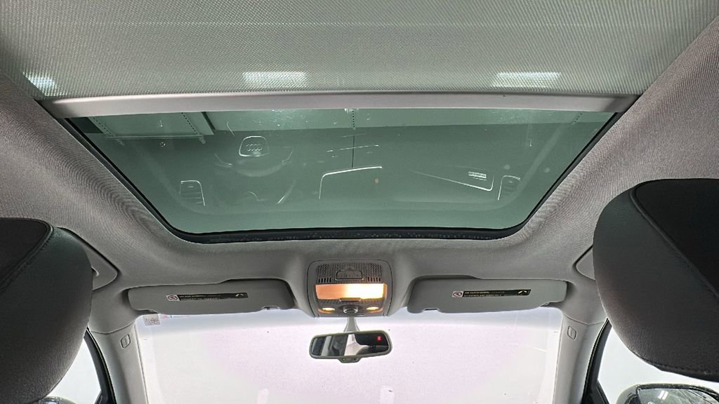 Used 2016 Audi Q5 2.0T Premium Plus w/ Technology Package image 11