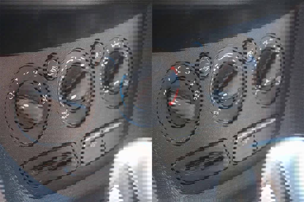 Used 2016 Ford Transit Connect XL image 27