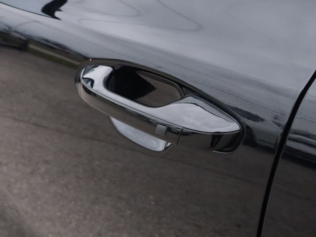 Used 2022 Kia Telluride SX w/ SX Prestige Package image 21