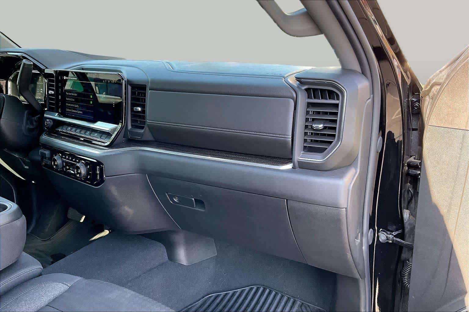 Used 2026 Chevrolet Silverado 1500 LT AWD/4WD image 18