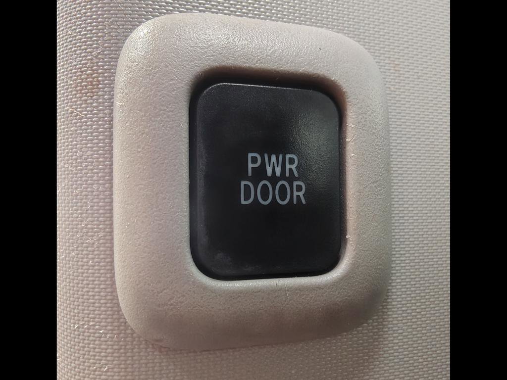 Used 2020 Toyota Sienna XLE w/ XLE Navigation Package FWD image 29