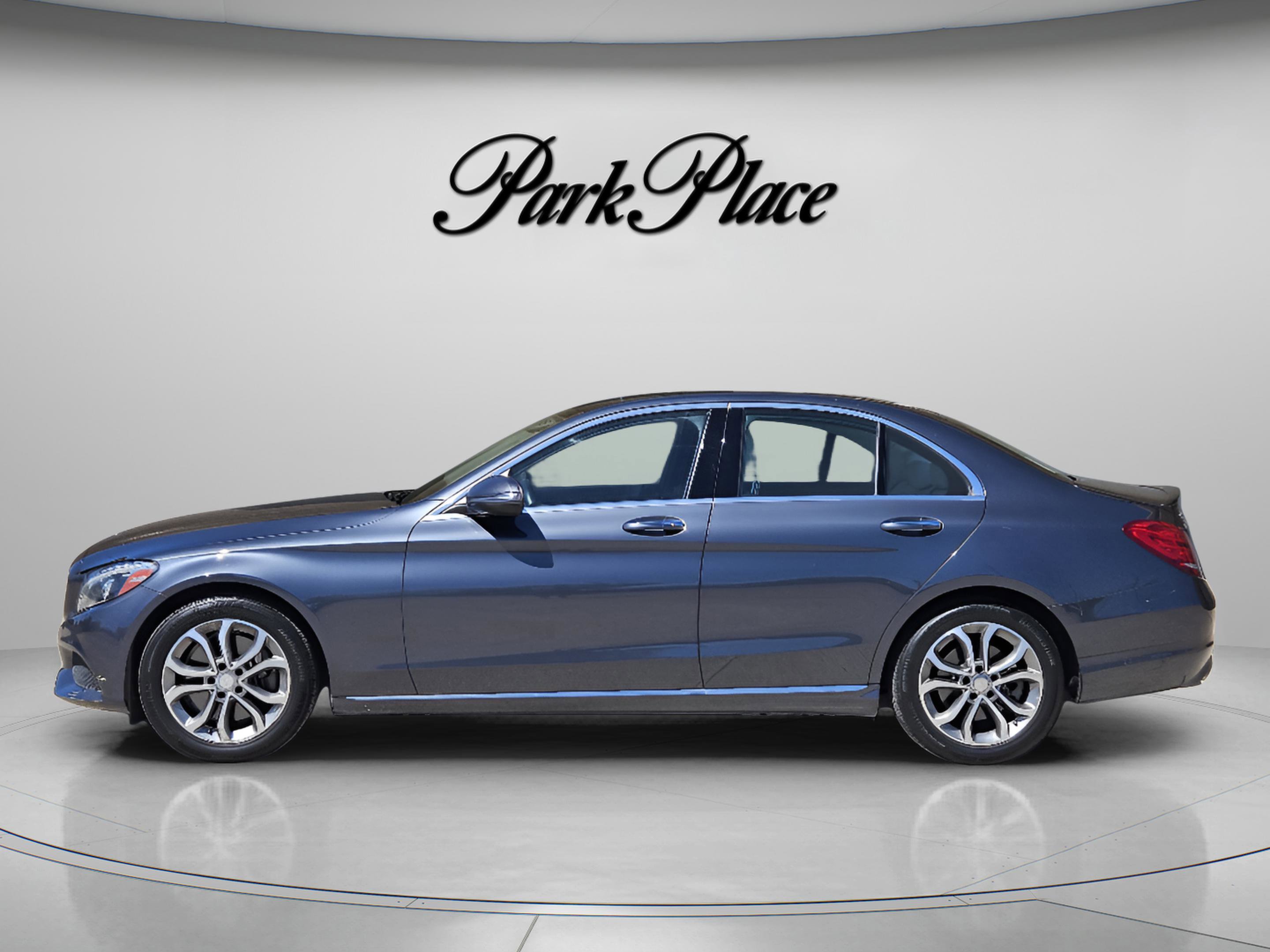 Used 2016 Mercedes-Benz C 300 Sedan video 2