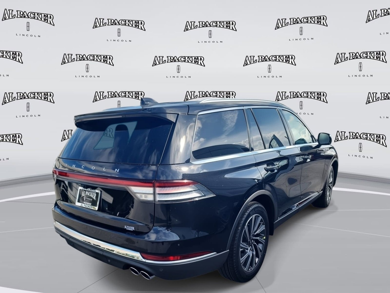 New 2026 Lincoln Aviator 2WD image 4