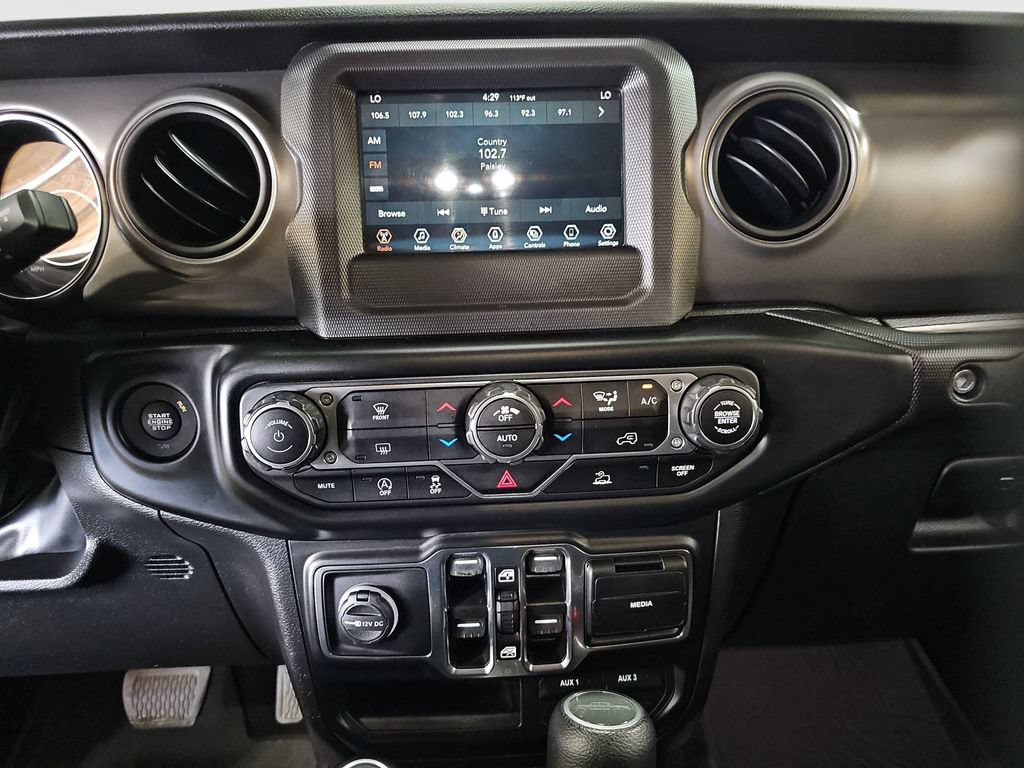 Used 2022 Jeep Gladiator Mojave AWD/4WD image 14