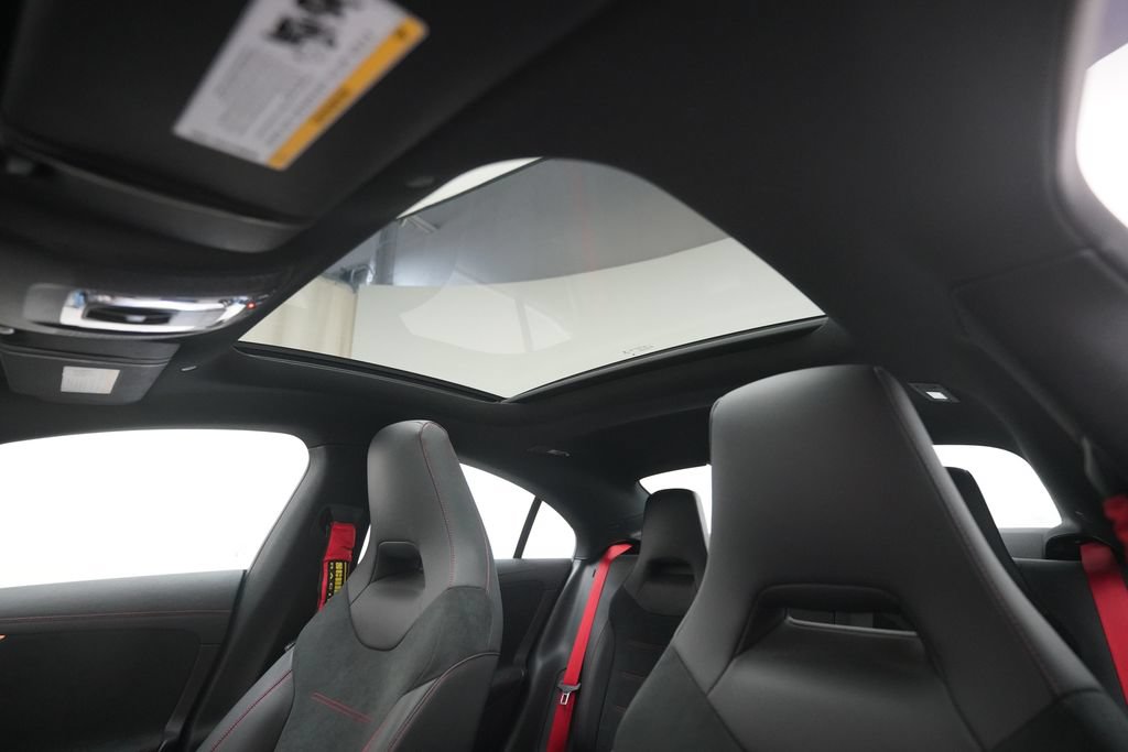 Used 2022 Mercedes-Benz CLA 35 AMG 4MATIC image 31