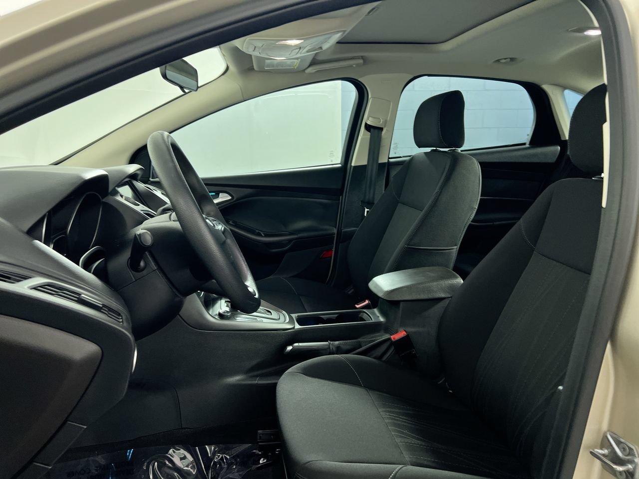 Used 2017 Ford Focus SEL FWD image 12