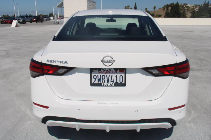 Used 2025 Nissan Sentra SV FWD image 4