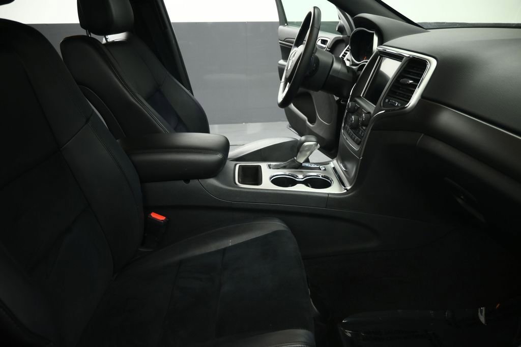 Used 2018 Jeep Grand Cherokee Altitude AWD/4WD image 50