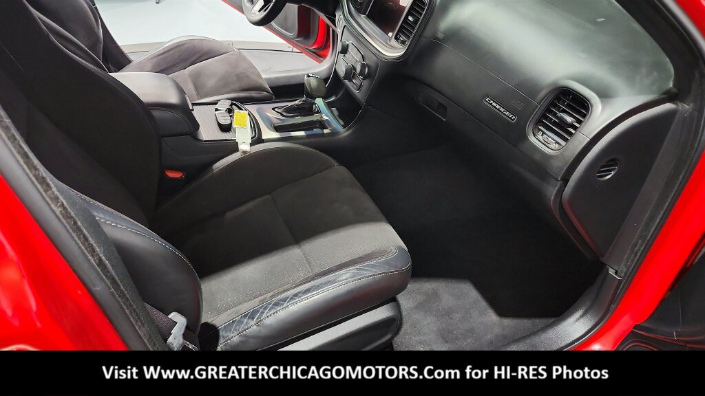 Used 2020 Dodge Charger R/T w/ Plus Group RWD image 38