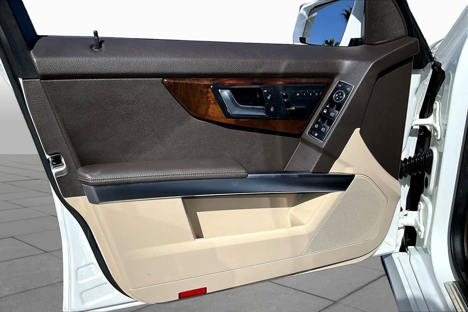 Used 2015 Mercedes-Benz GLK 350 2WD image 19