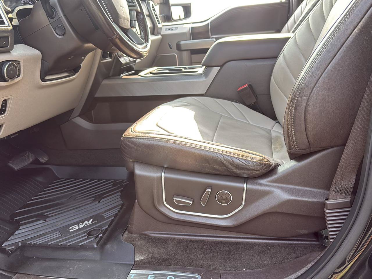 Used 2018 Ford F350 Limited w/ FX4 4x4 Off Road Package image 13