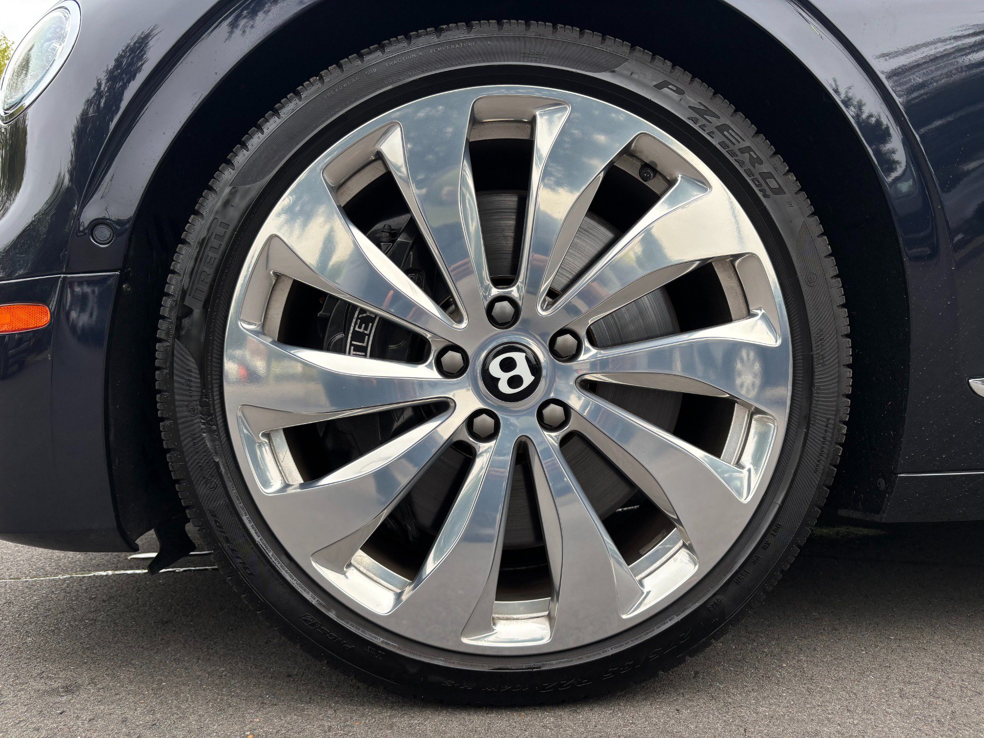 Used 2021 Bentley Flying Spur V8 AWD/4WD image 53