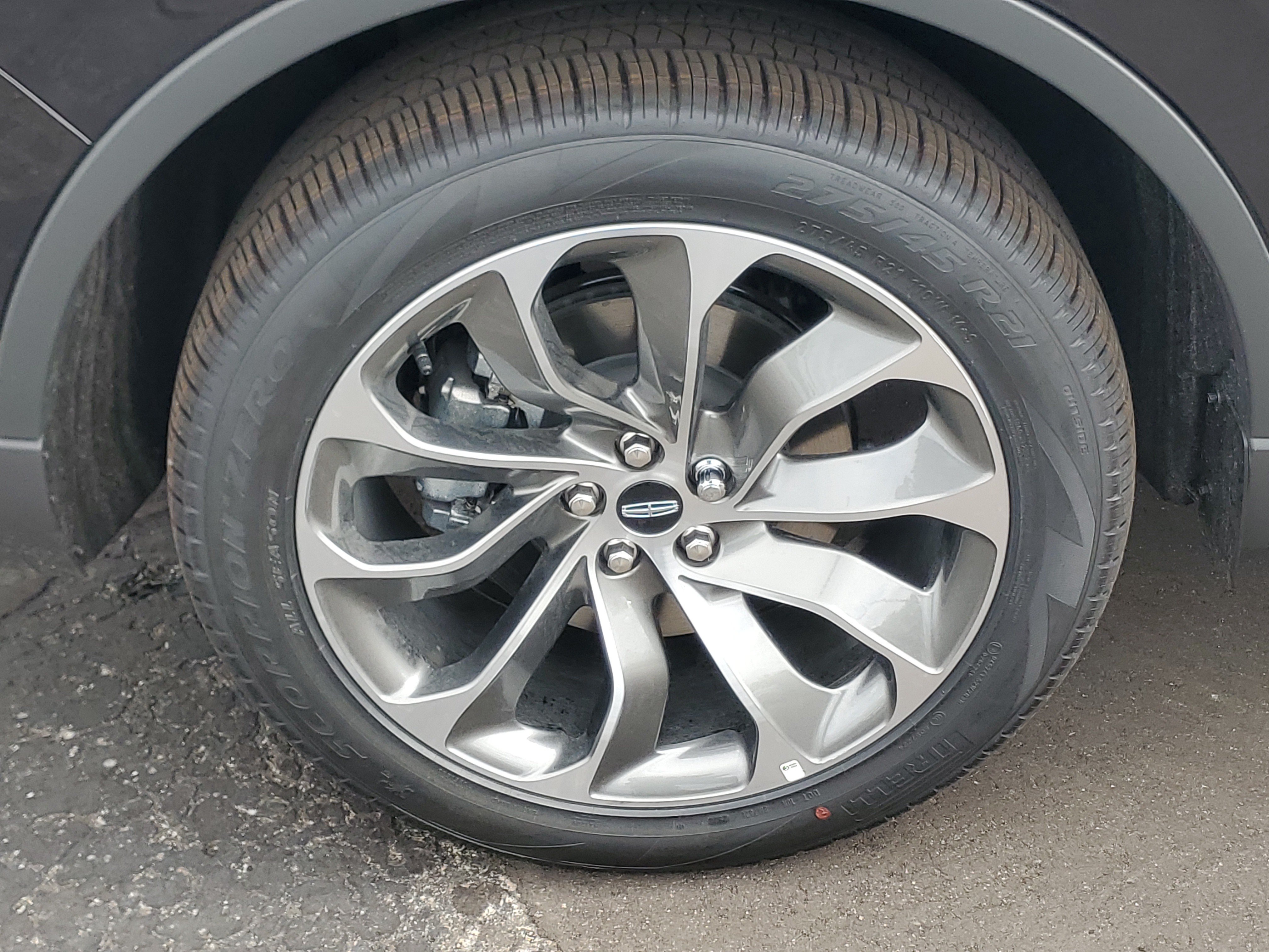 New 2027 Lincoln Aviator AWD image 5