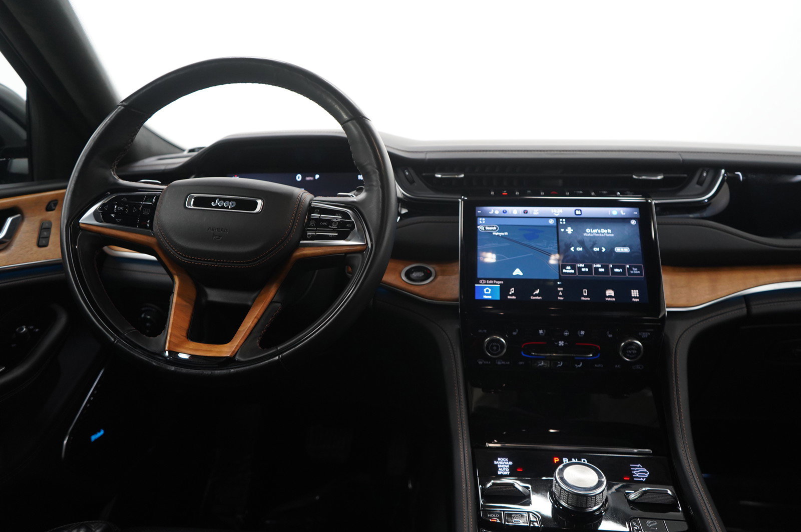 Used 2022 Jeep Grand Cherokee Summit image 13