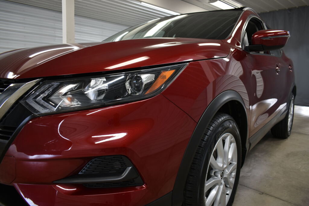 Used 2020 Nissan Rogue Sport SV w/ All-Weather Package image 32