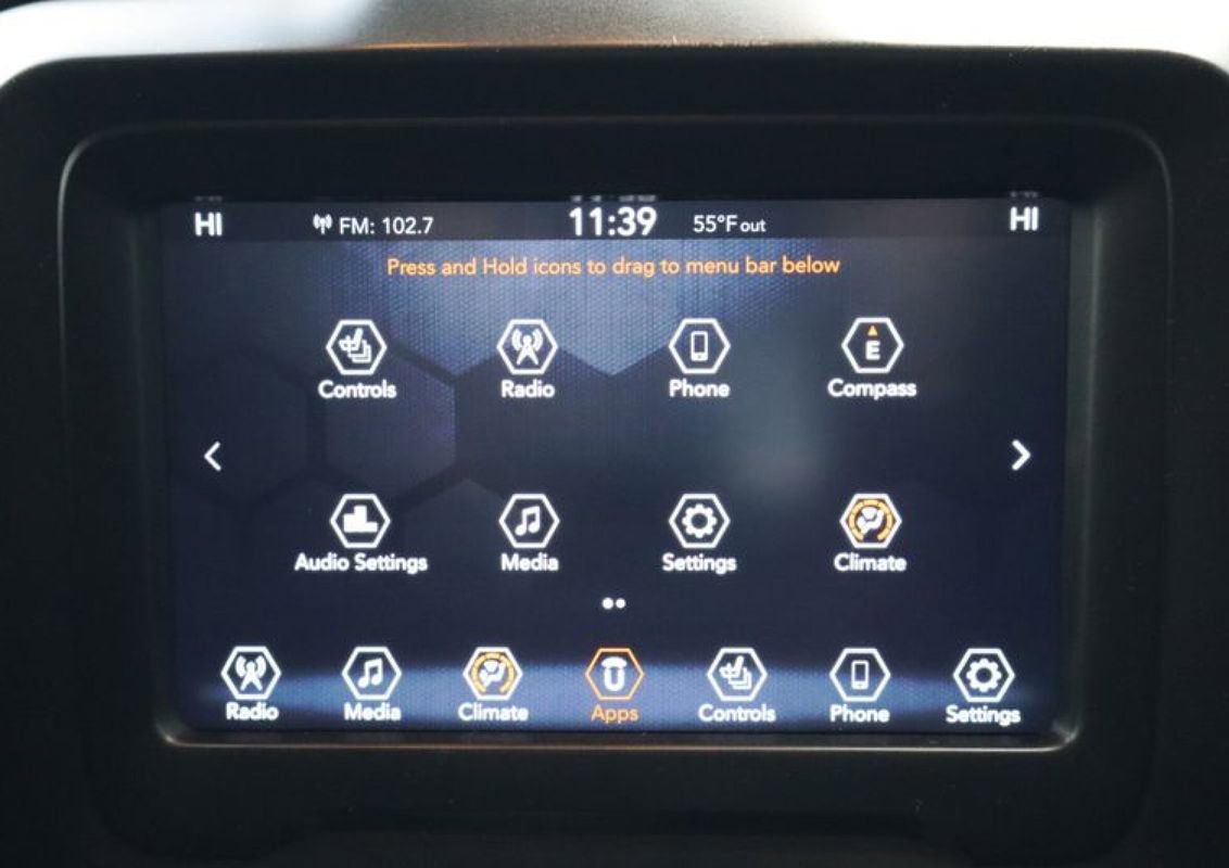 Used 2018 Jeep Renegade Latitude w/ Cold Weather Group AWD/4WD image 20